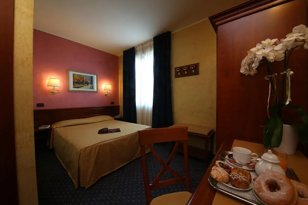 Hotel Abacus Porto Mantovano 4*,